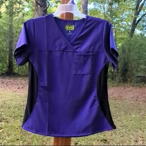 ❤️5/$25 EUC  Ave Medical Purple and Black Scrub Tops Pocket